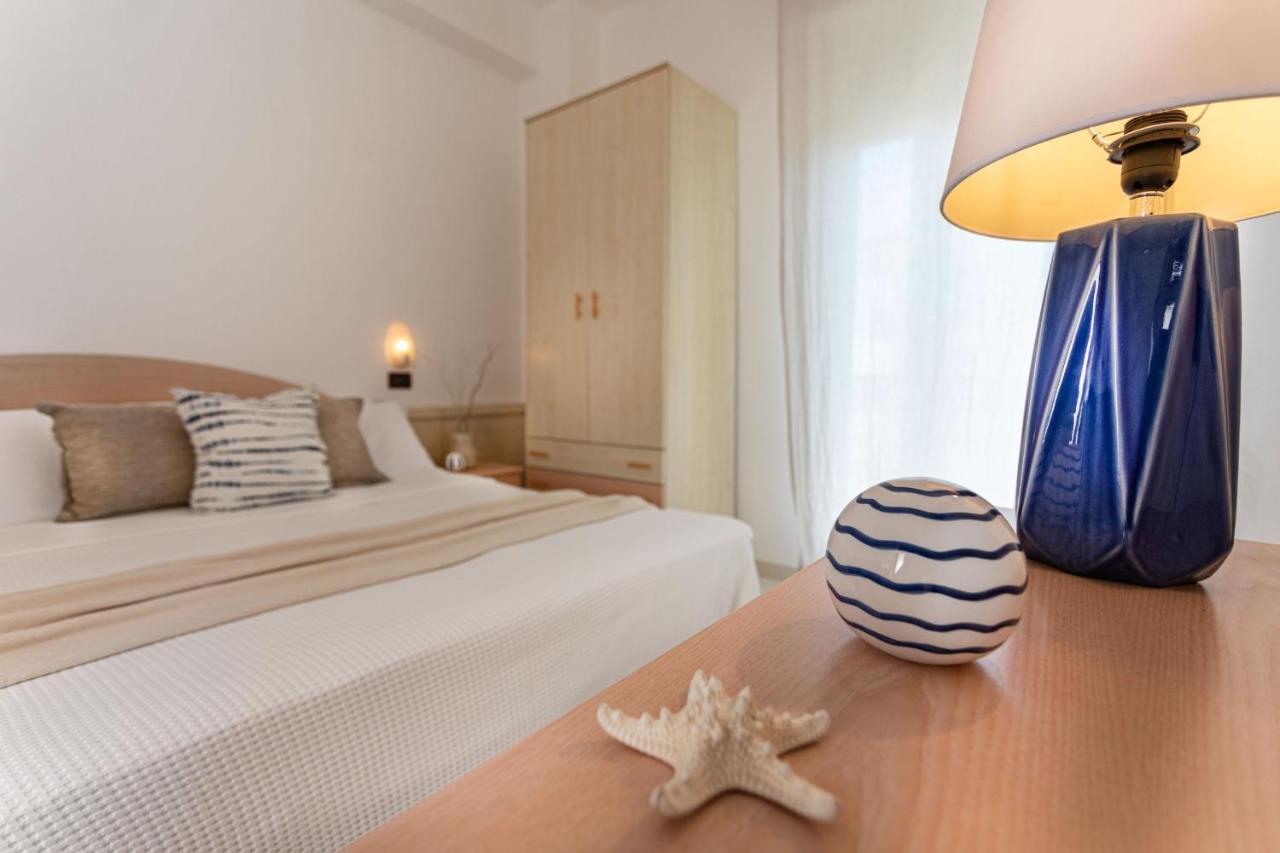 Hotel Teti ベラーリア・イジェア・マリーナ エクステリア 写真