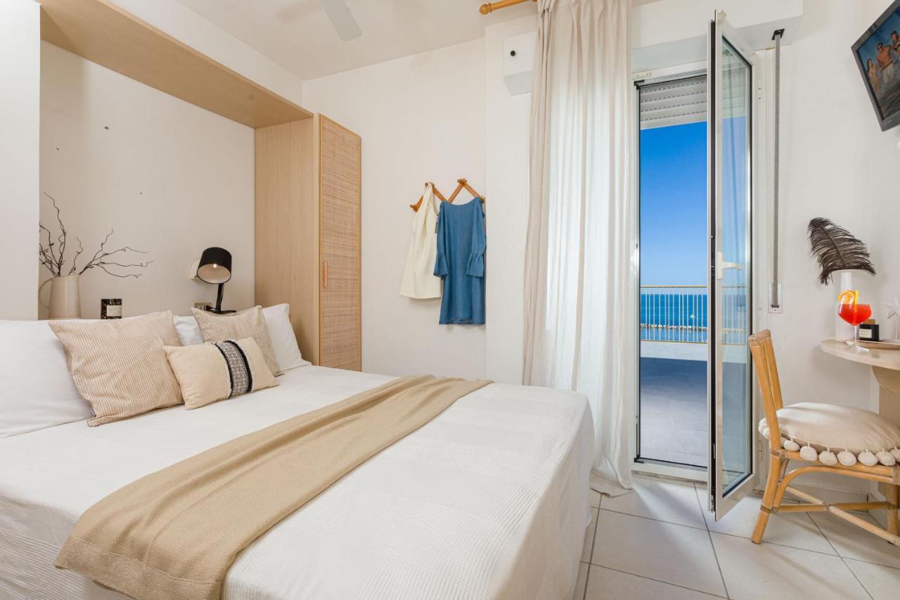 Hotel Teti ベラーリア・イジェア・マリーナ エクステリア 写真